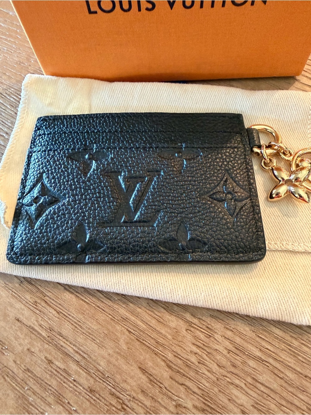 Louis Vuitton Black Monogram Embossed Card Holder with Gold Key Charm - Picture 4 of 7